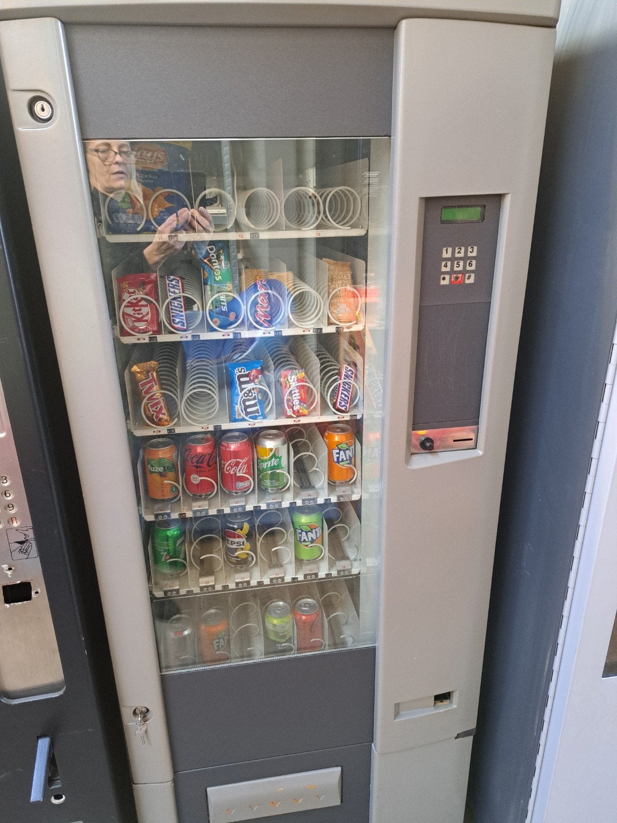 fris / snack automaat gekoeld, Ophalen, Gebruikt