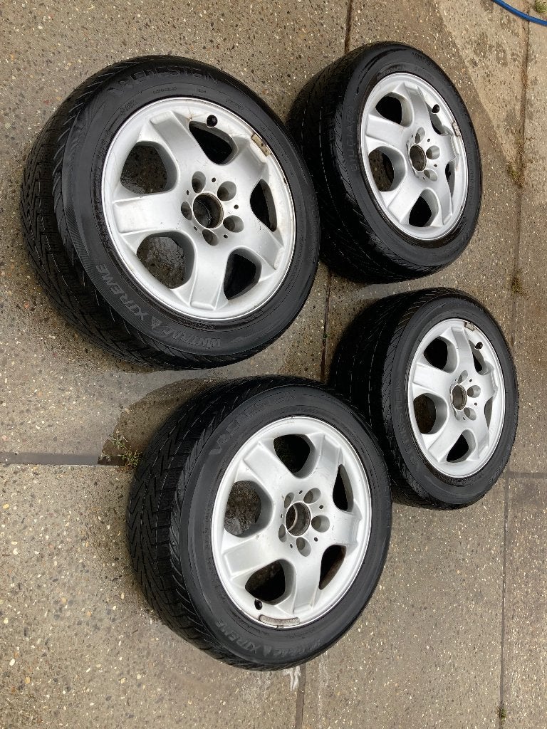 Lichtmetalen velgen 17 inch met Vredestein banden 235/55 R17, Gebruikt, Velg(en), 17 inch, Ophalen of Verzenden