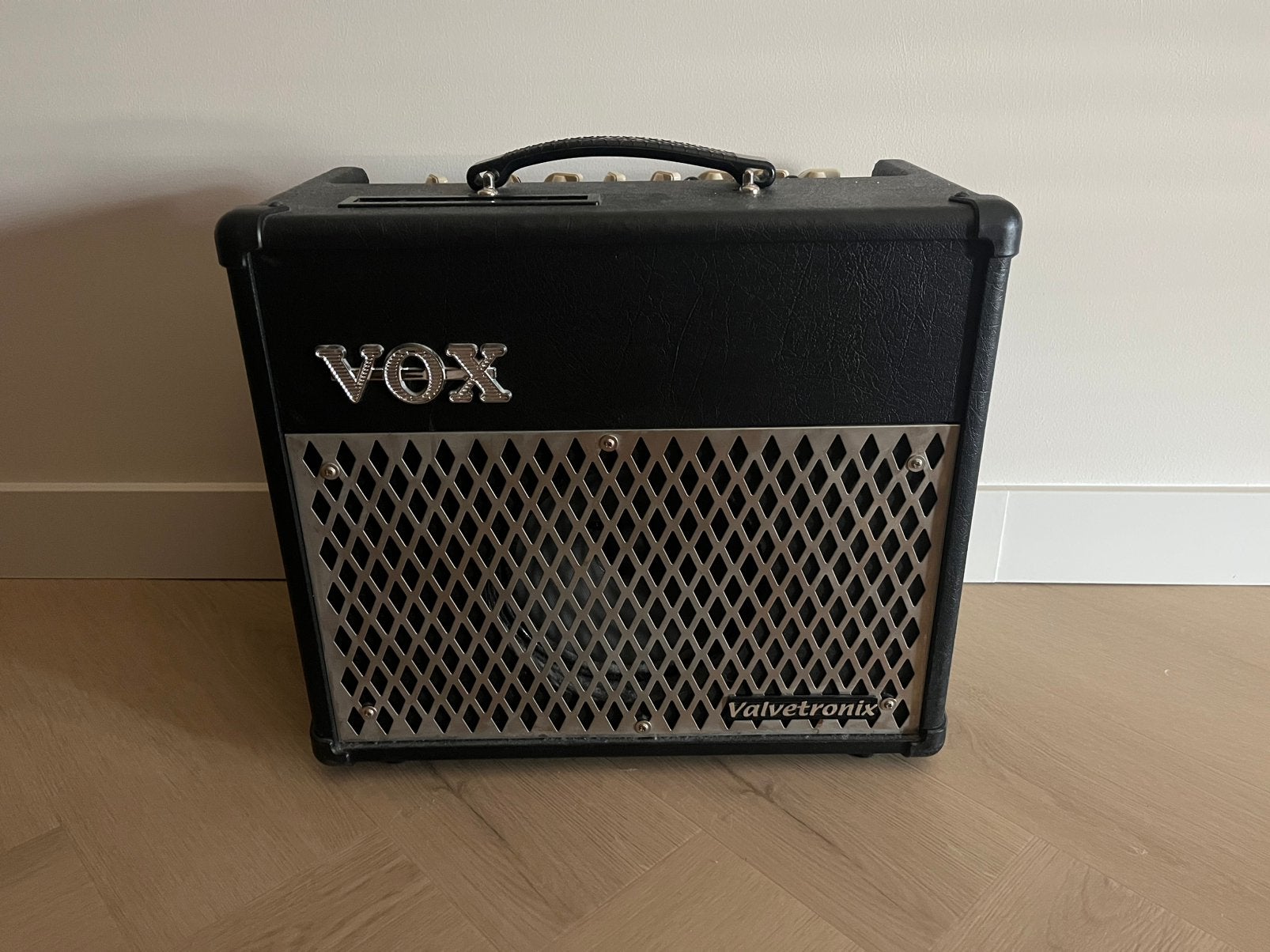 Vox Valvetronix VT15 versterker, Muziek en Instrumenten, Versterkers | Bas en Gitaar, Ophalen, Gebruikt, Gitaar, Minder dan 50 watt