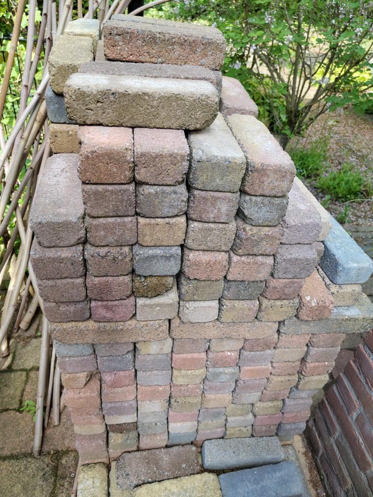 Waaltjes gratis af te halen, Ophalen, Gebruikt, Beton, Klinkers