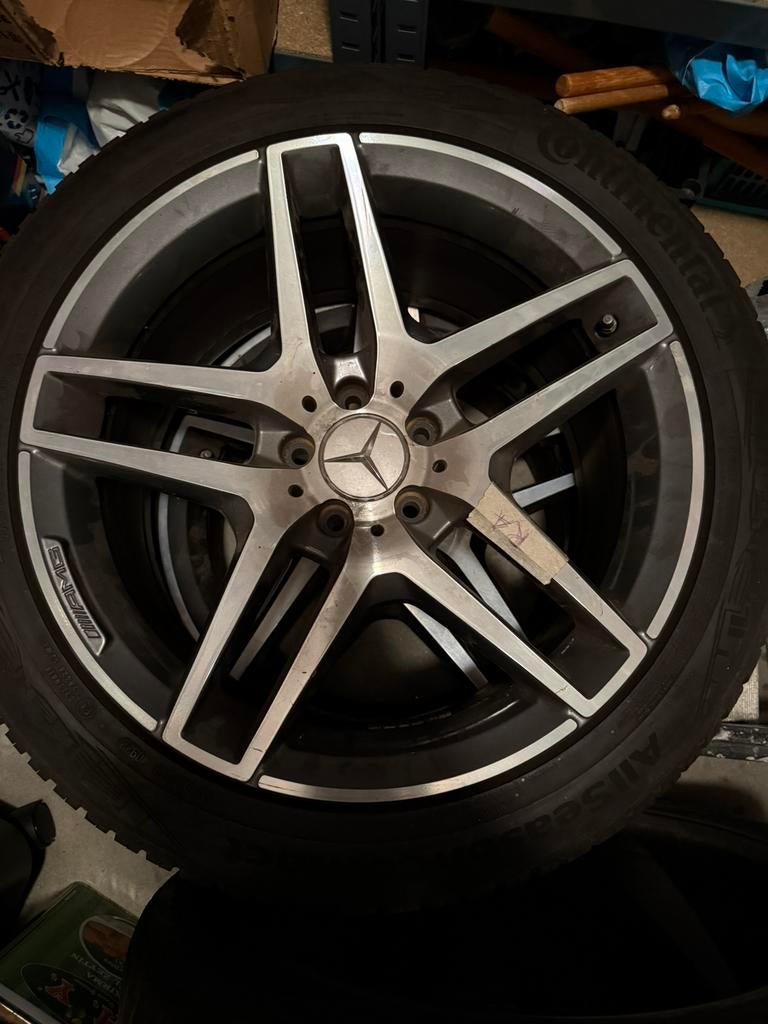 19 inch amg velgen, 19 inch, Banden en Velgen, 235 mm, Winterbanden