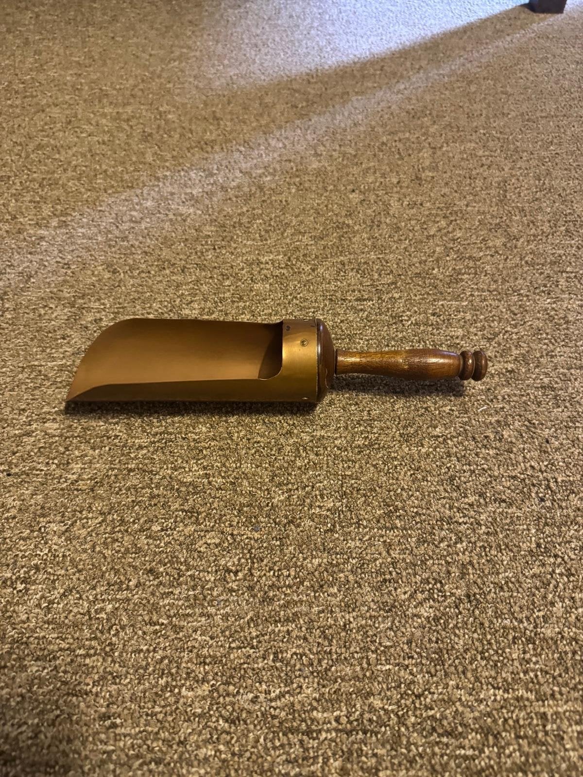 kruidenierschep met een houten handvat., Ophalen of Verzenden