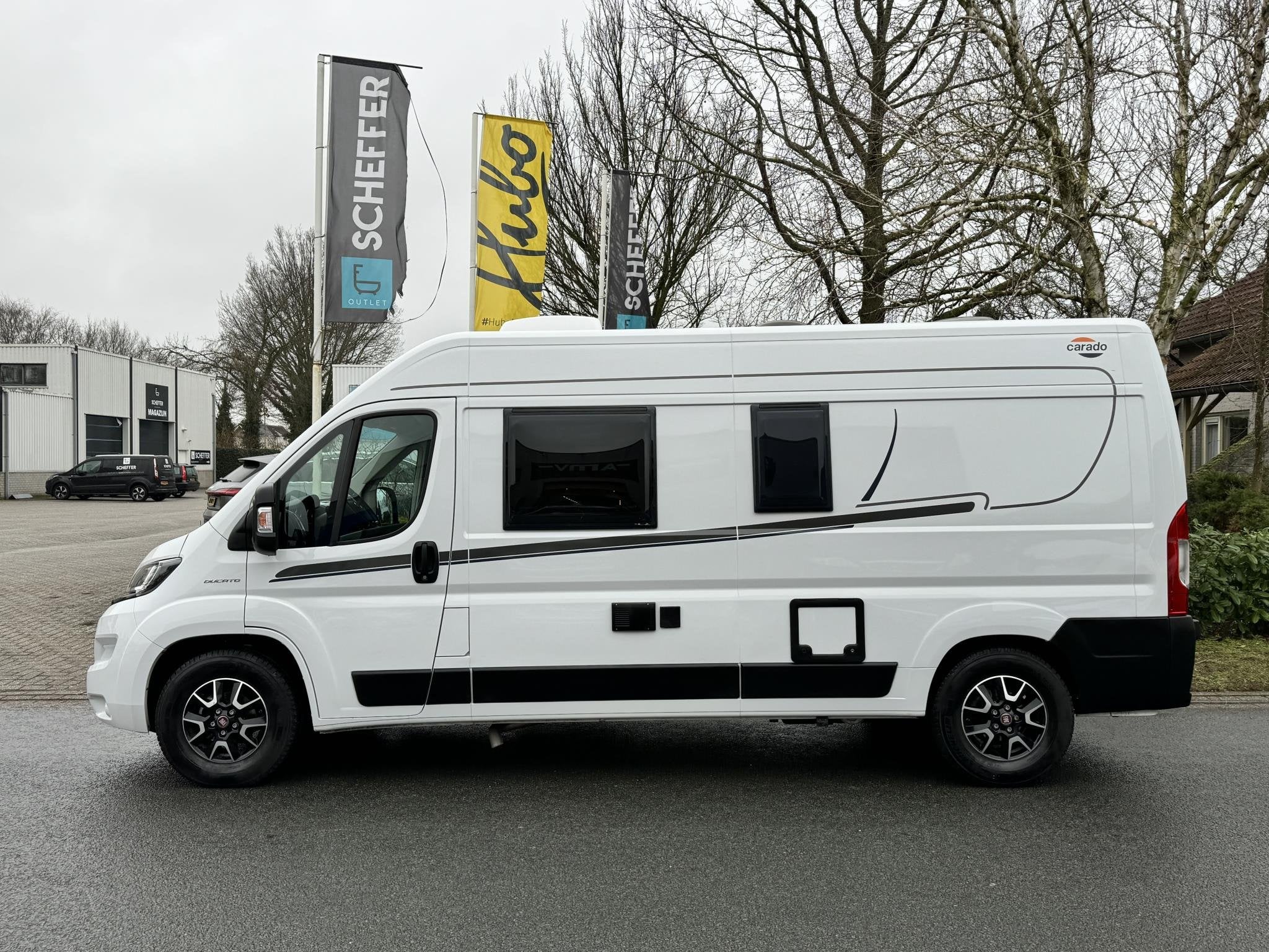 Carado CV601 Clever Edition 140PK Automaat•Navi CAMPER, Automaat, Buscamper of Camperbus, Fietsendrager, Bedrijf