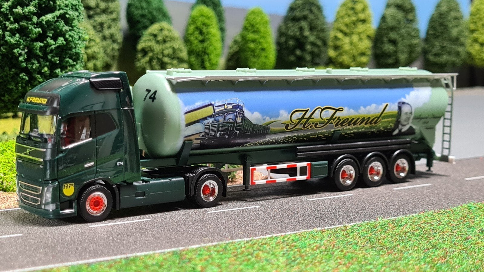 216 Herpa 1:87 H.Freund Volvo FH kippersilotrailer, Ophalen of Verzenden, Nieuw, Bus of Vrachtwagen, Herpa