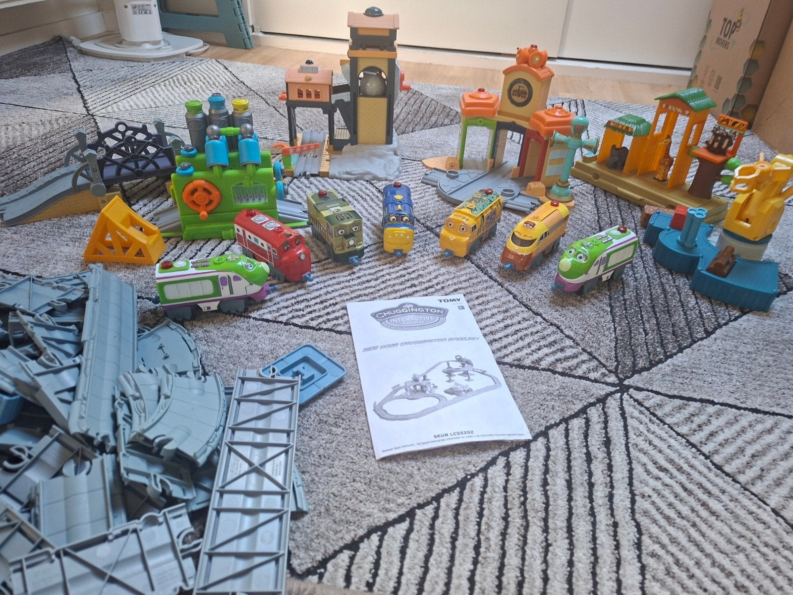 Chuggington Interactieve Treinset: 7 Treinen, station & Meer, Ophalen of Verzenden, Gebruikt