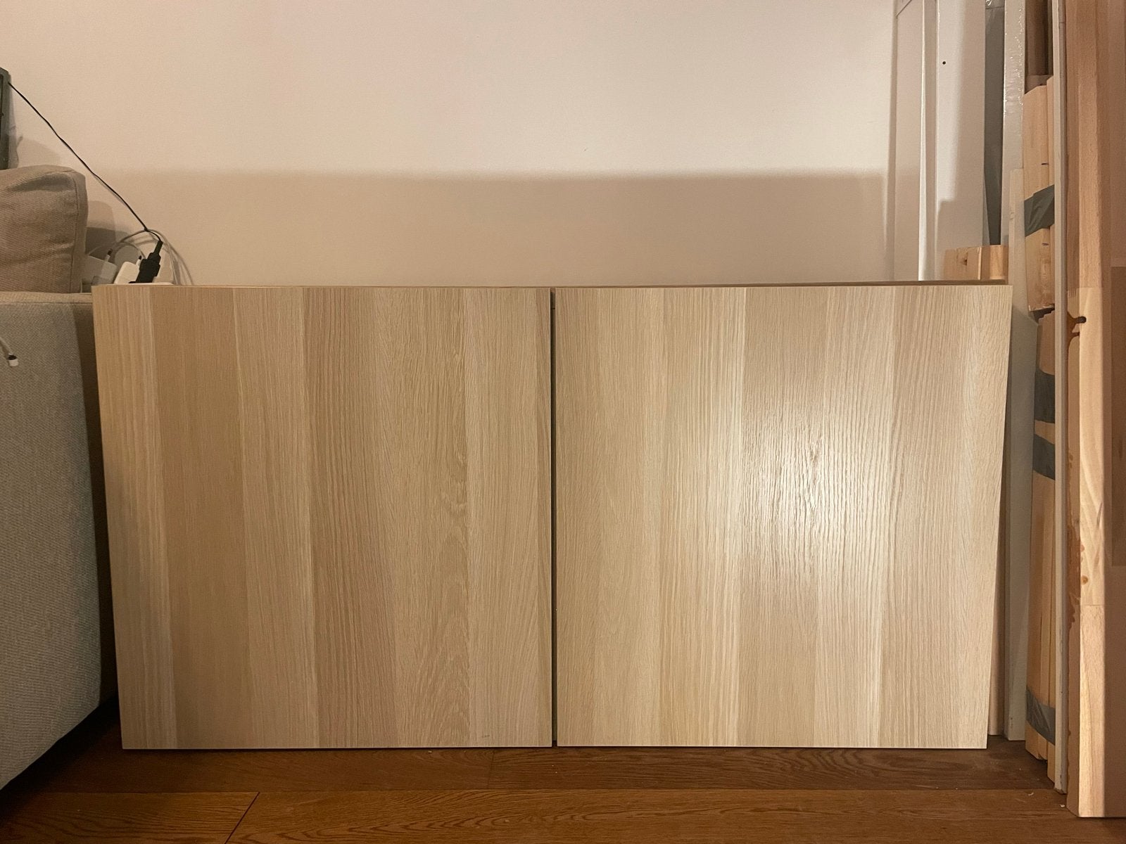 Ikea Besta Kast 120x40x64 met deuren, planken en poten, Ophalen, Zo goed als nieuw