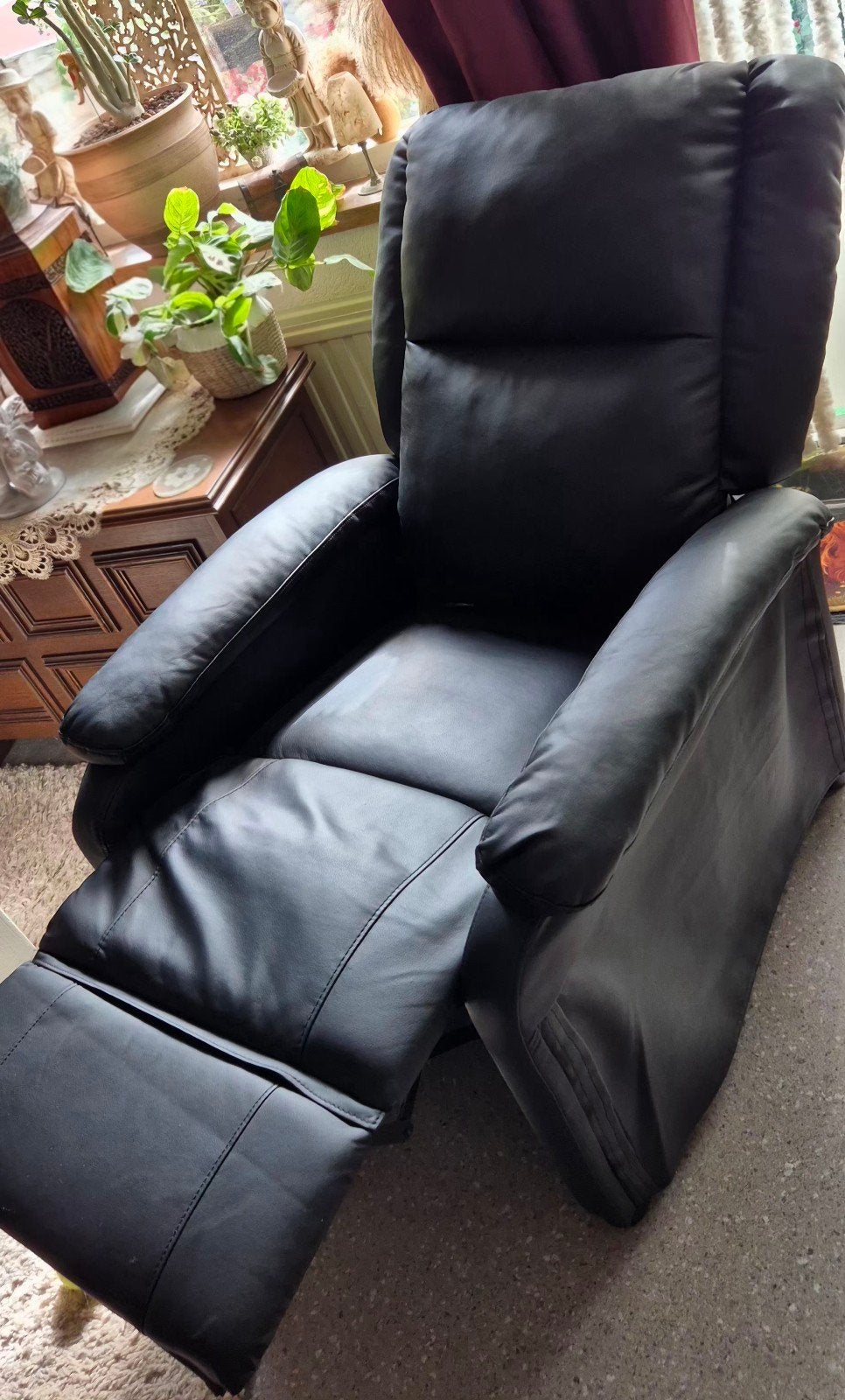 Zwarte comfortabele, verstelbare fauteuil van kunstleer, Ophalen, Overige materialen, Gebruikt, Minder dan 75 cm