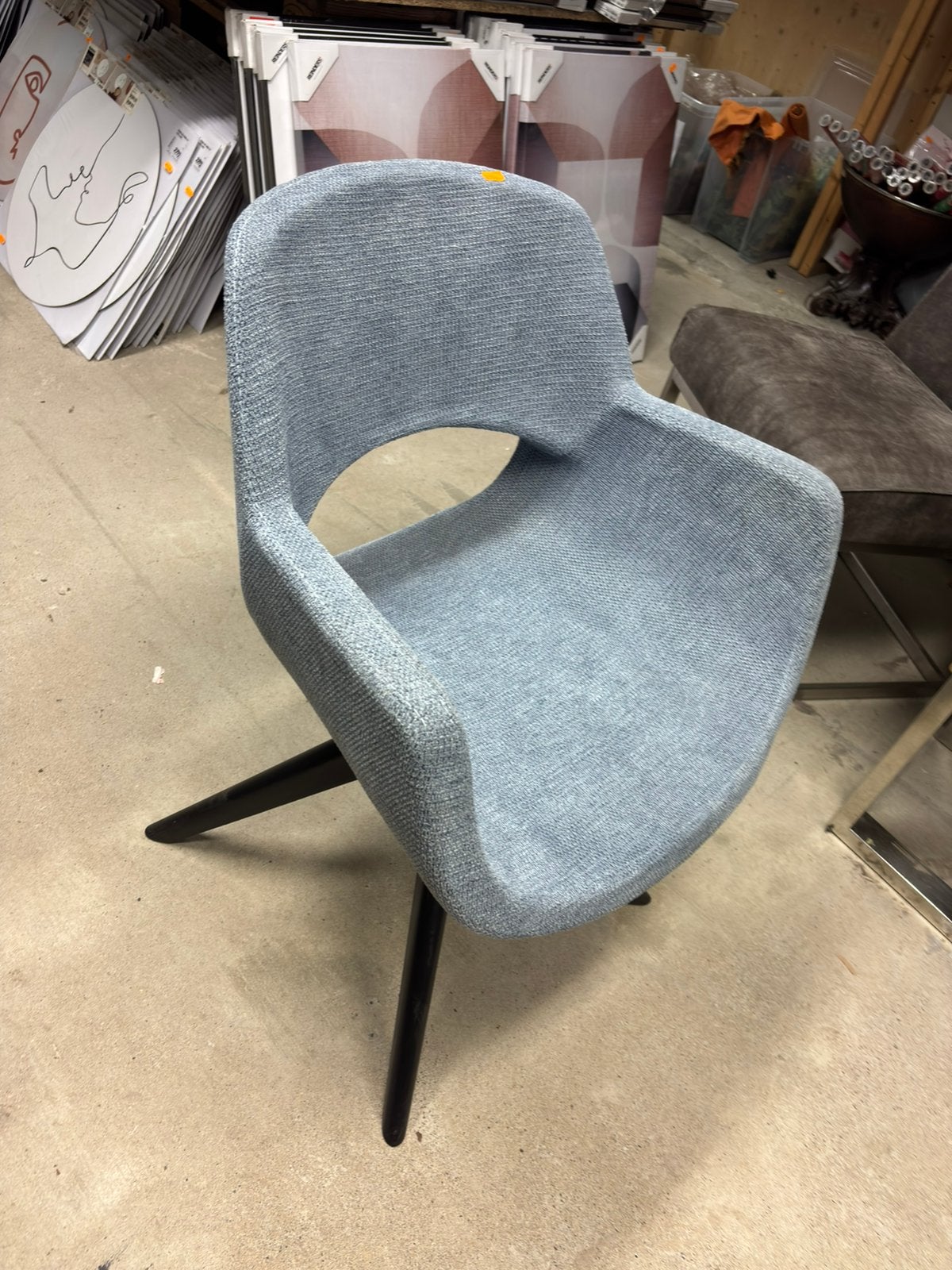 Eetkamerstoel blauw structuurstof met zwart kruisonderstel, Roxxz design, 75 tot 100 cm, Ophalen of Verzenden, Zo goed als nieuw