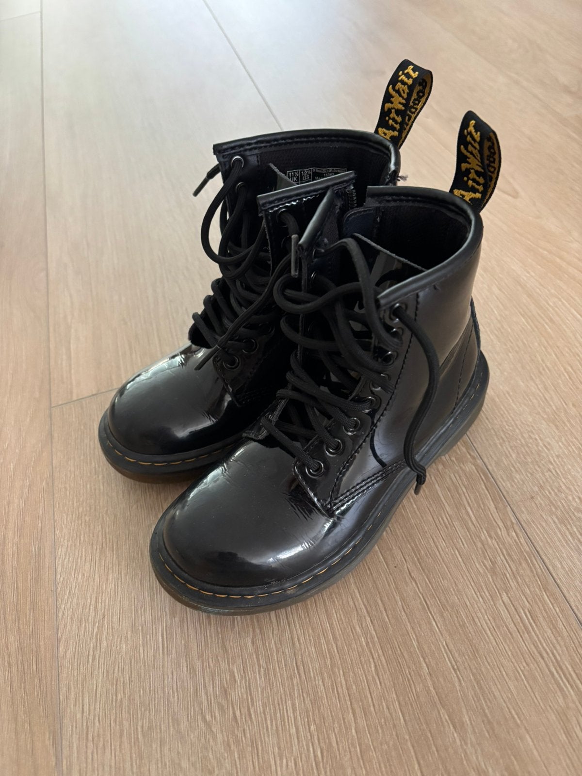 Dr Martens maat 30, Kinderen en Baby's, Ophalen of Verzenden, Zo goed als nieuw, Meisje, Schoenen