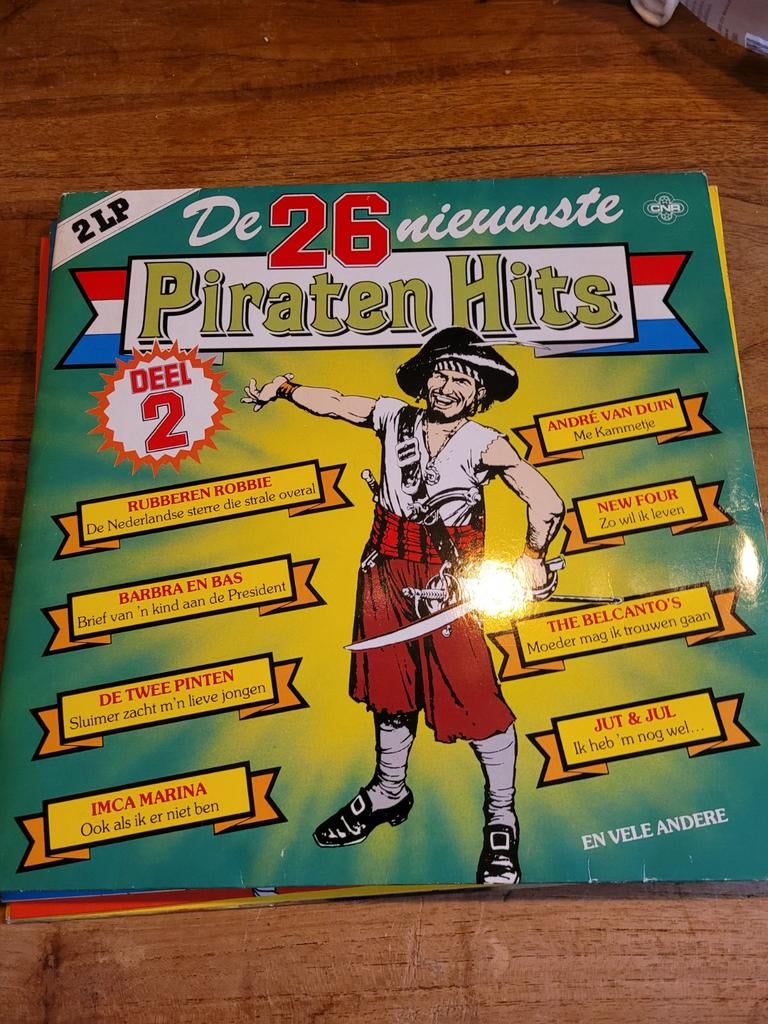 De 26 nieuwste piraten hits fijne dubbel lp, Cd's en Dvd's, Vinyl | Nederlandstalig, Ophalen of Verzenden, Zo goed als nieuw, Overige formaten