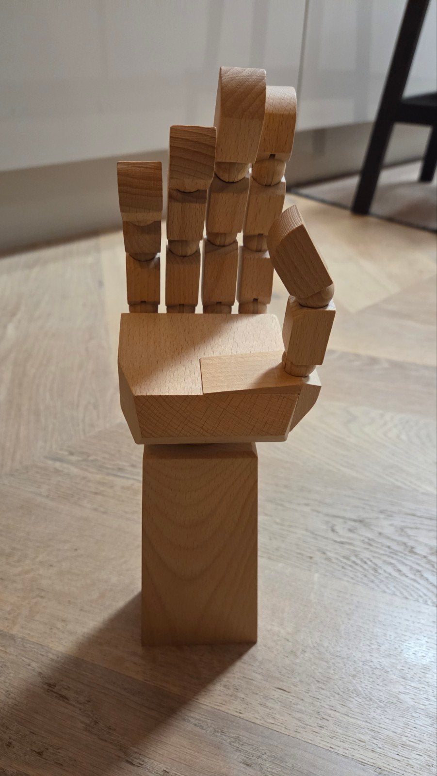 Uniek handgemaakt houten kunstobject - beweegbare arm/hand, Ophalen of Verzenden, Handgemaakt, 20 - 50 cm, Beeld