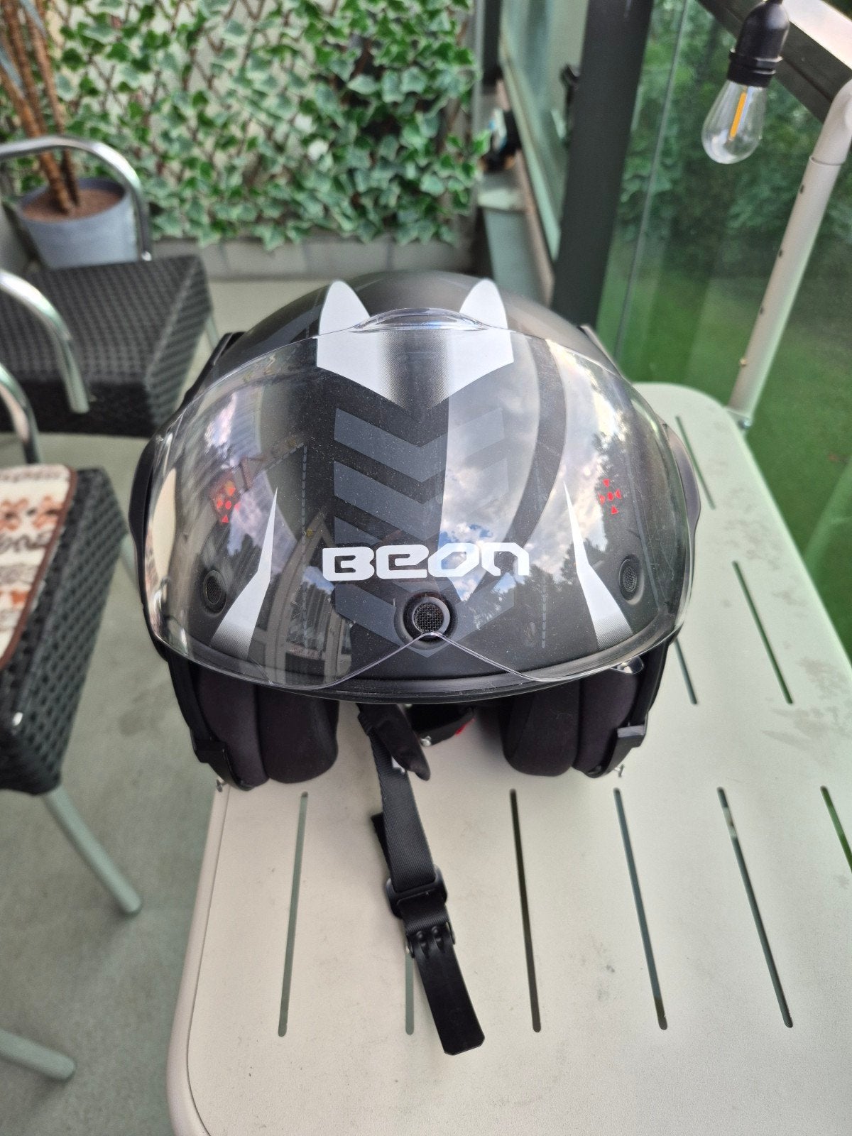 te koop €100, Ophalen, Zo goed als nieuw, Small, Beon Design