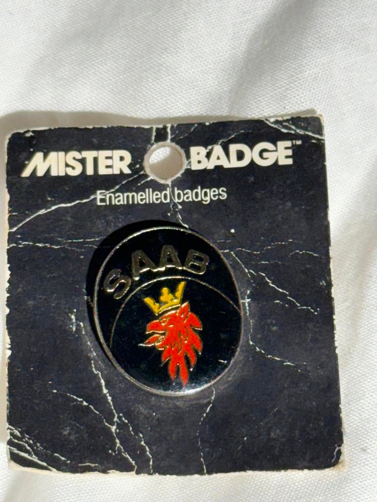 Vintage Saab pin - Mister Badge geëmailleerde badge, Ophalen of Verzenden, Nieuw, Gebruiksvoorwerp