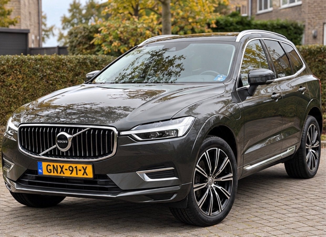 Volvo XC60 T8 Twin Engine 390pk Geartronic AWD 2020 Grijs, Auto's, Automaat, 1969 cc, Plug-in hybride, XC60