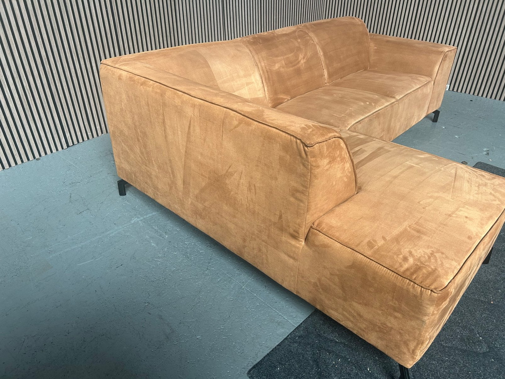 GRATIS LEVERING Goossens Hoekbank Cognac 252X177 GEREINIGD, Overige materialen, 250 tot 300 cm, Hoekbank, Ophalen of Verzenden