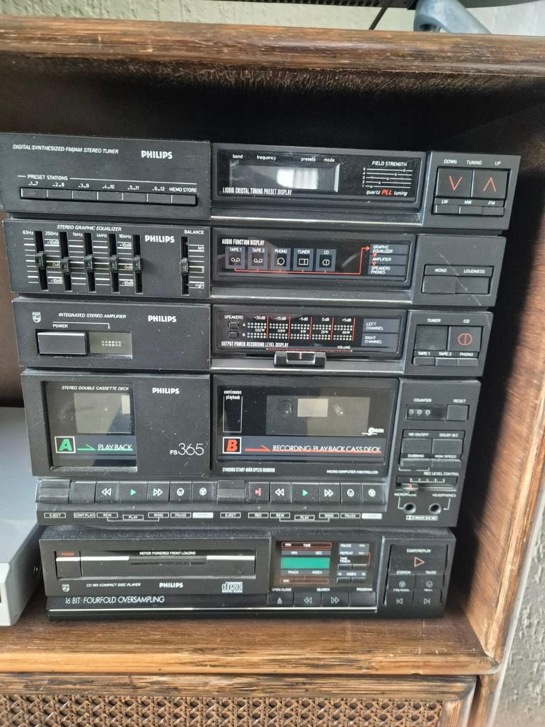 Philips Stereo Set - Niet werkend, Audio, Tv en Foto, Philips, Tuner of Radio, Niet werkend, Losse componenten