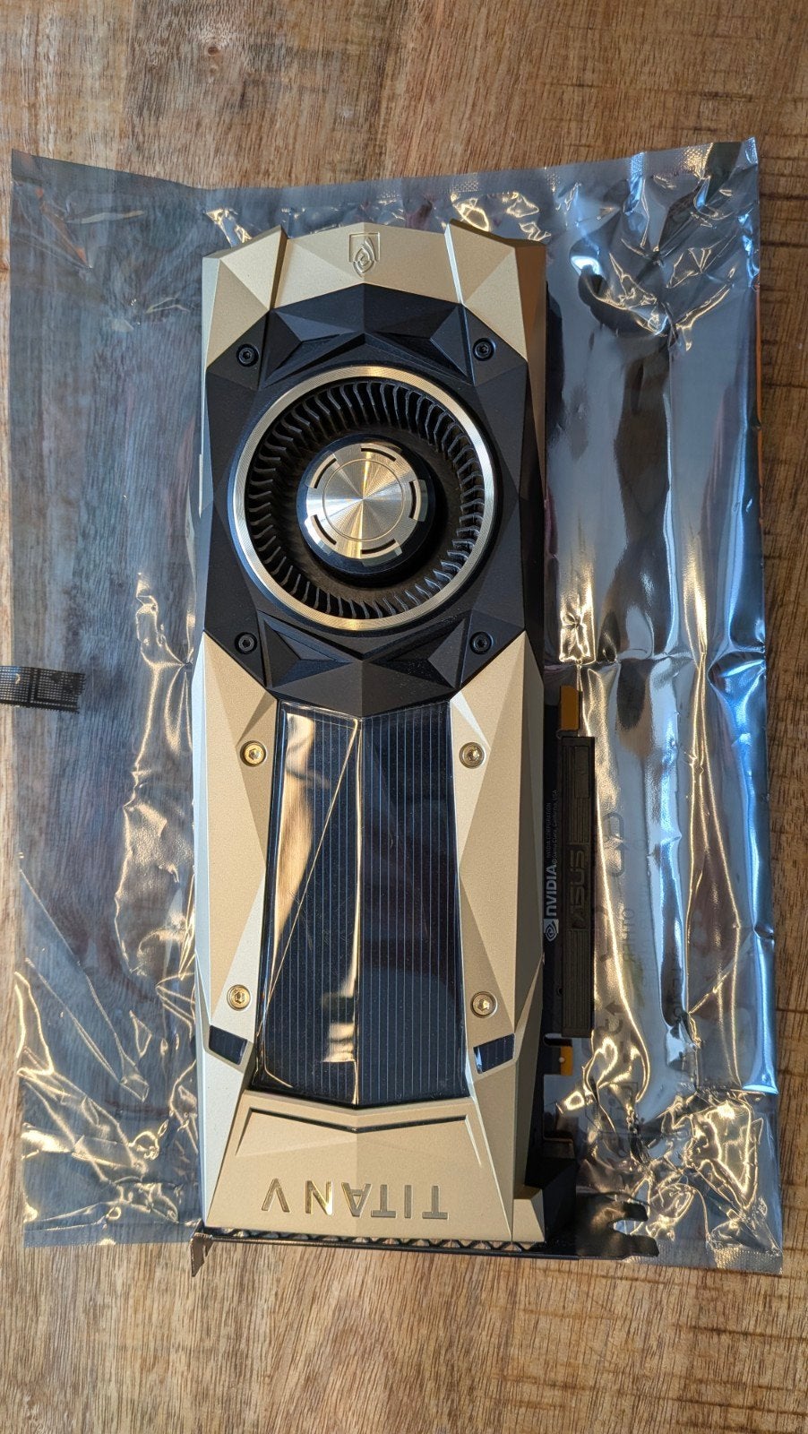 Nvidia Titan V with BNIB ek water block, Computers en Software, Videokaarten, Gebruikt, Overige typen, Overige soorten, Ophalen of Verzenden