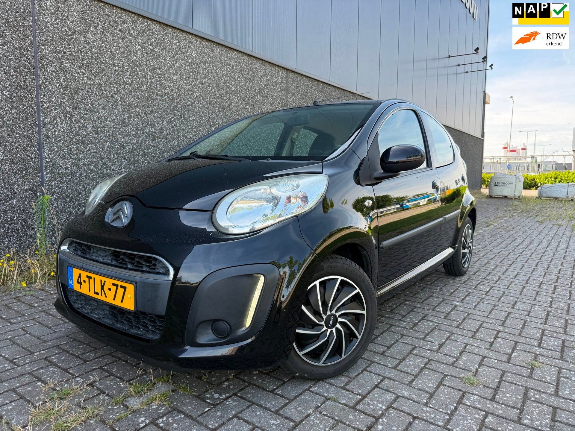 Citroen C1 1.0 Collection/4 nieuwe banden/AIRCO/APK 04-27!, Euro 5, Stof, Gebruikt, Zwart