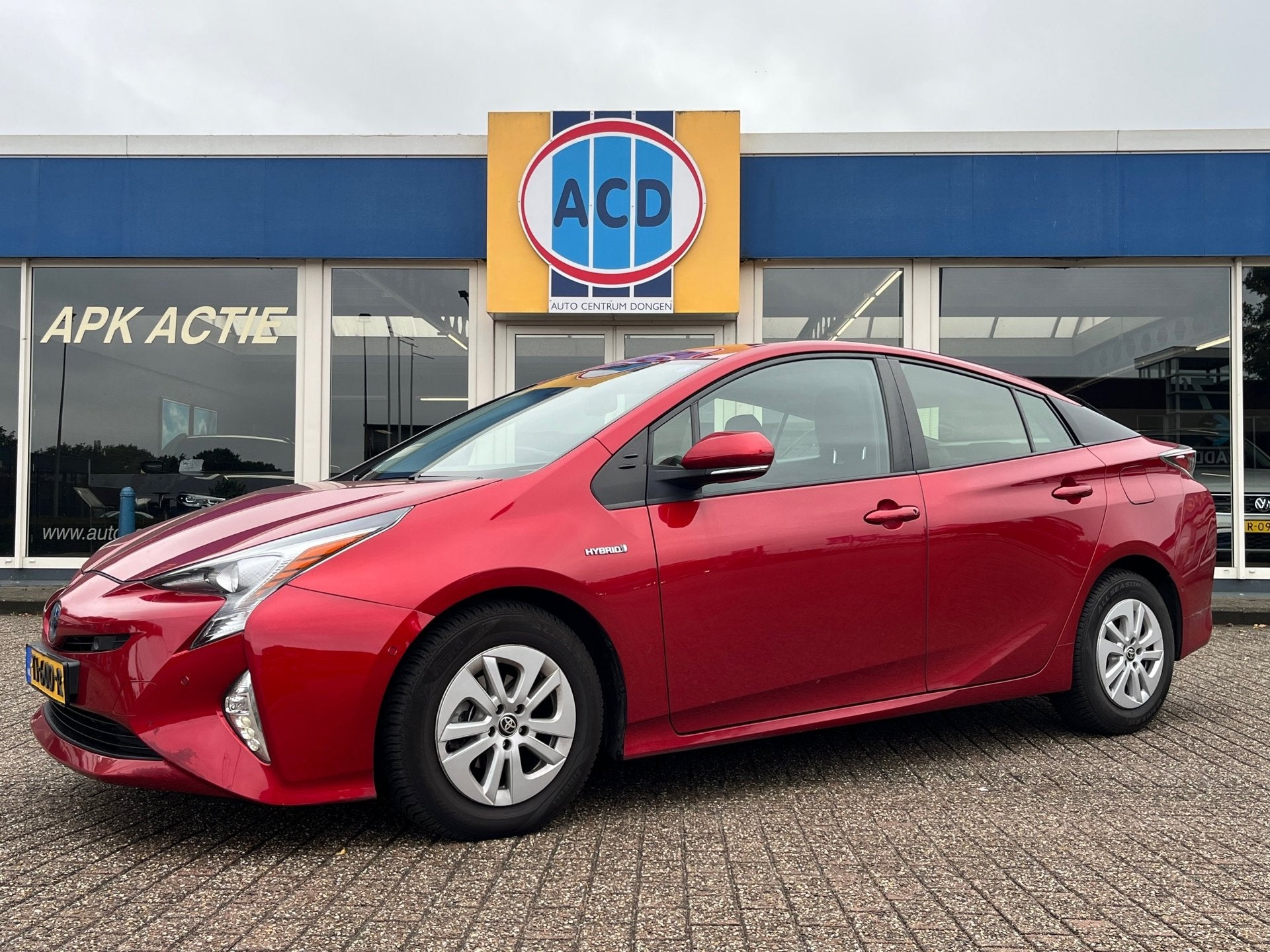 Toyota Prius 1.8 Executive | Head-up Display | JBL audio | A, Stof, Euro 6, 98 pk, Bedrijf