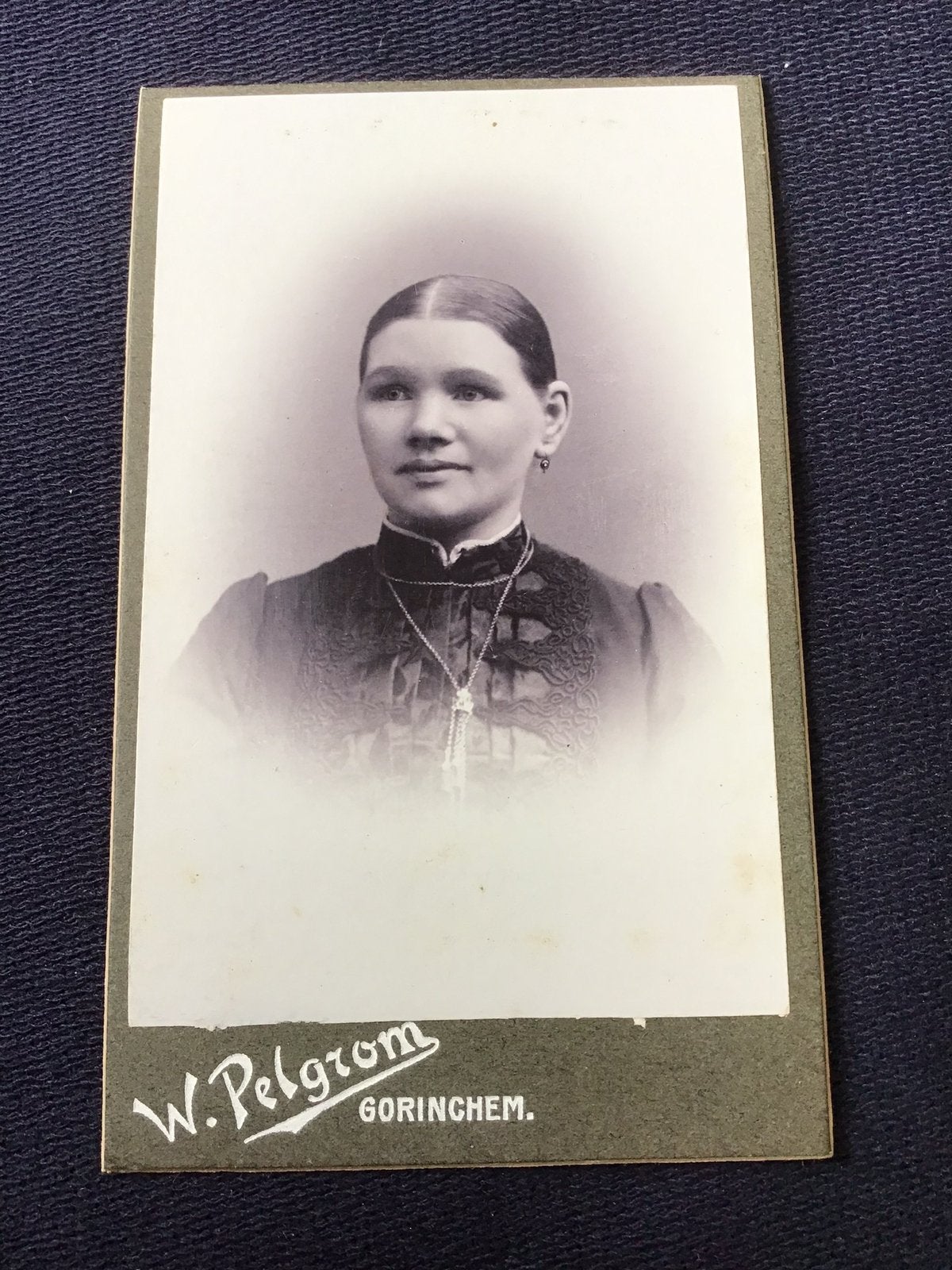 CDV, Dame, W. PELGROM, GORINCHEM, Carte de Visite, Verzenden, Voor 1940, Gebruikt, Foto