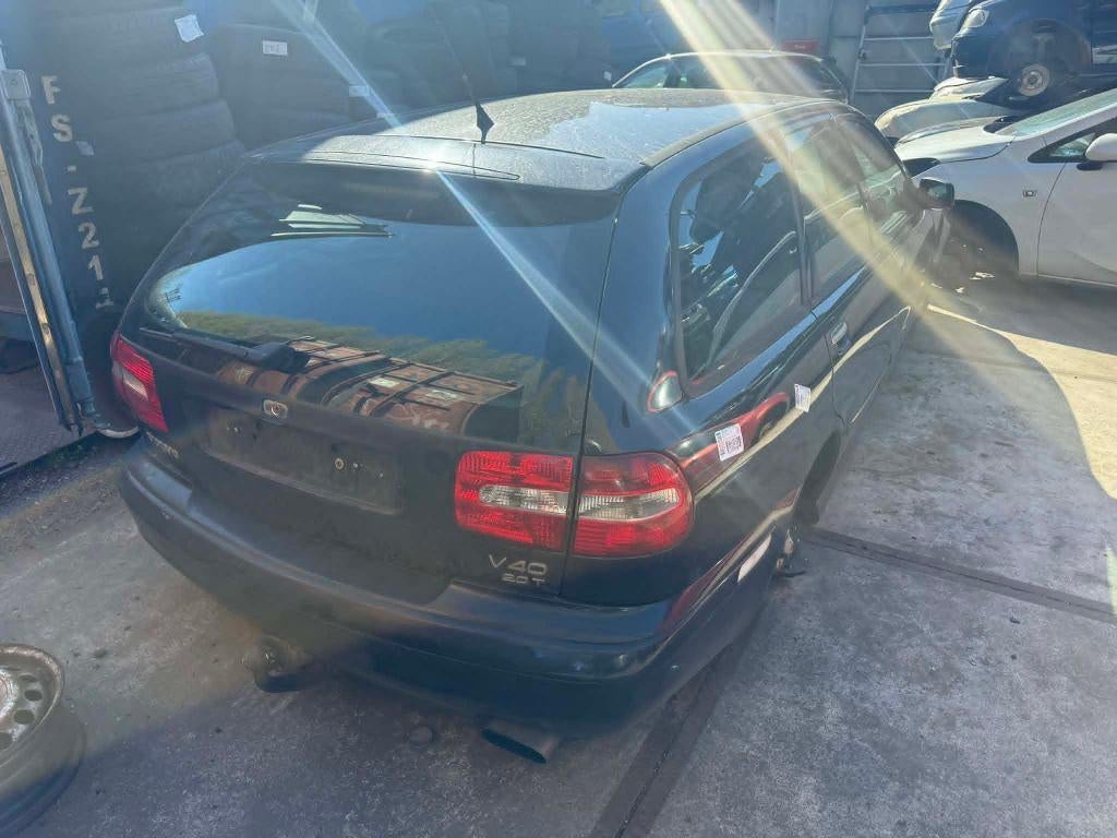 plaatwerk volvo v40, Ophalen of Verzenden, Voor, Volvo, Motorkap