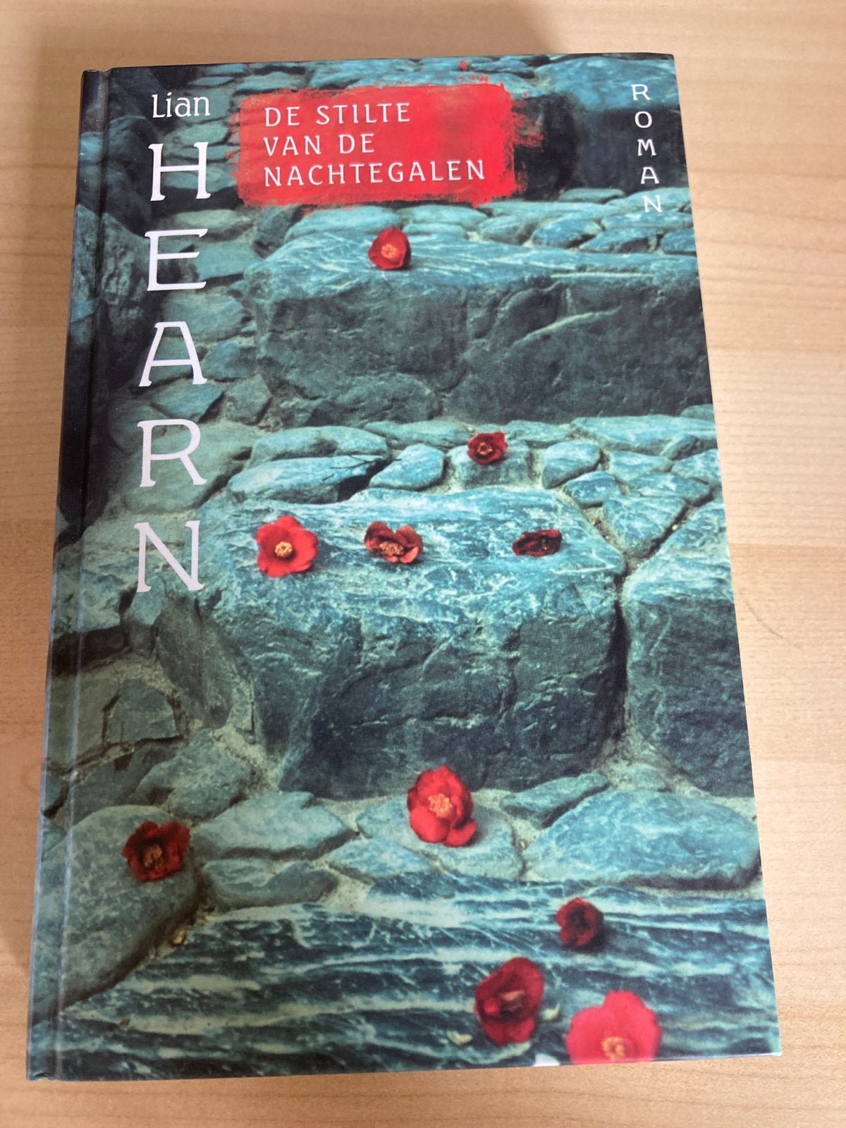Lian Hearn - De Stilte van de Nachtegalen (Roman), Ophalen of Verzenden, Zo goed als nieuw, Nederland