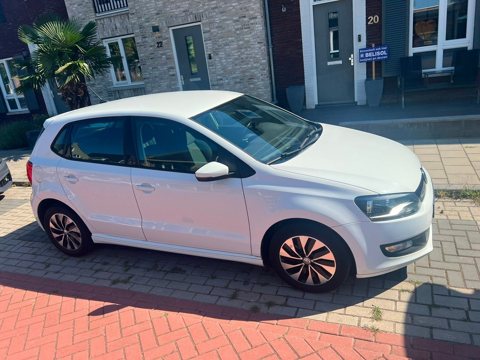 Volkswagen Polo 1.0 TSI 70KW 3D Bluemotion 2015 Wit, Voorwielaandrijving, Stof, 40 €/maand, Wit