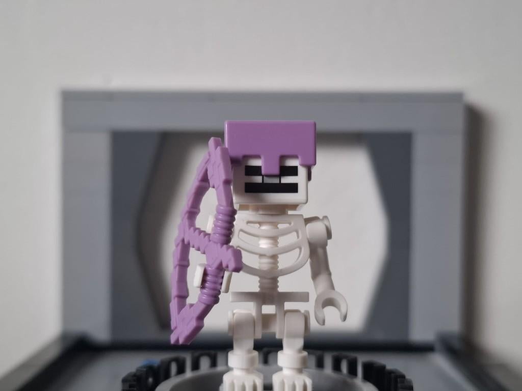 LEGO Minecraft  - minifiguur - min065 - Skeleton Lavender, Minecraft, Lego, Ophalen of Verzenden, Zo goed als nieuw