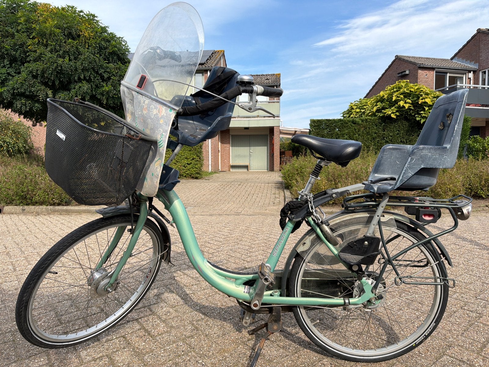 Sparta mamafiets met kinderzitjes en windscherm, Ophalen, Sparta, Versnellingen, Trommelrem