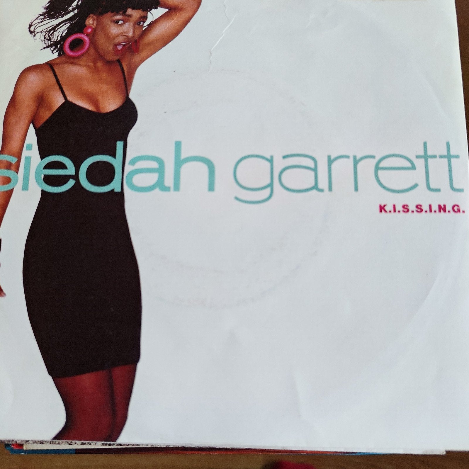 Siedah Garrett - K.I.S.S.I.N.G. (Single), Ophalen of Verzenden, Gebruikt, Pop