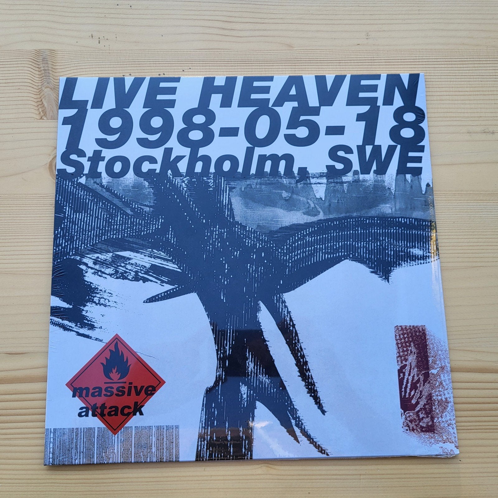 Massive Attack - Live Heaven 1998-05-18 Stockholm LP, Cd's en Dvd's, LP, Geseald, Ophalen of Verzenden, Elektronisch