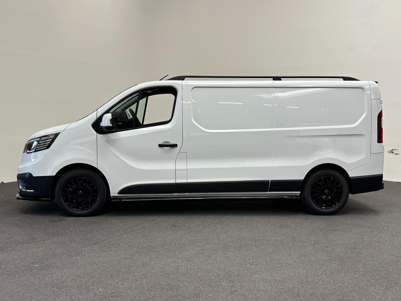Renault Trafic 2.0 Blue dCi 150PK L2H1 EC Sport Edition Auto, Auto's, Bestelauto's, 1803 kg, Stof, Gebruikt, 4 cilinders