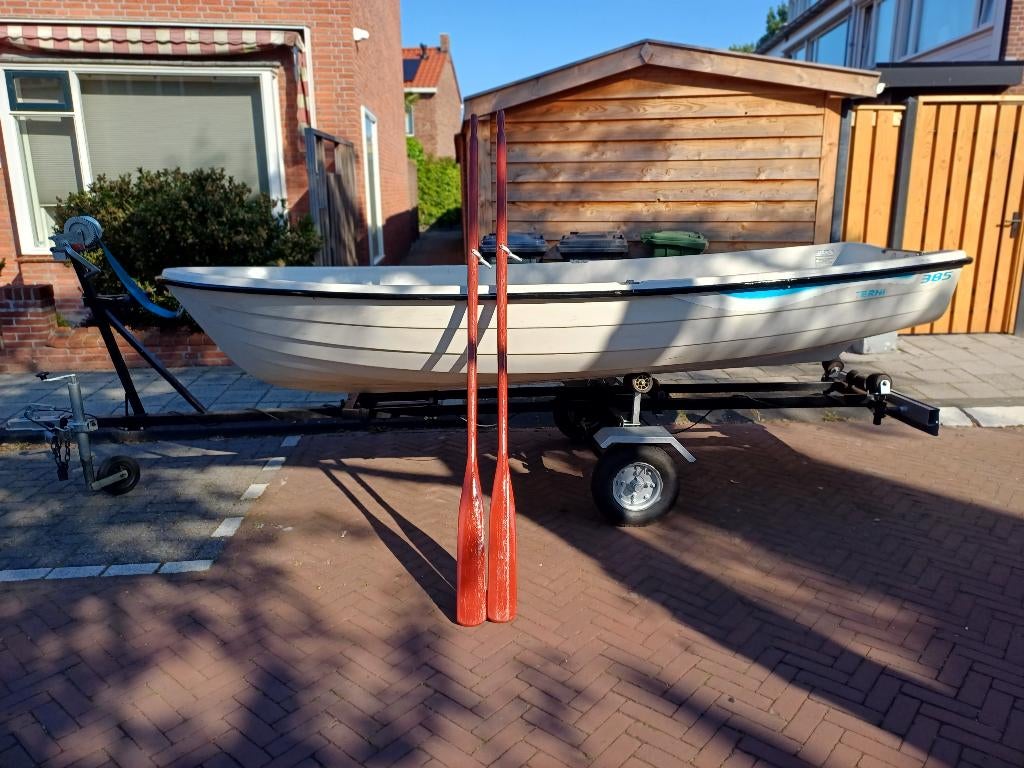 Boottrailer + terhi., Watersport en Boten, Boottrailers, Ophalen, Minder dan 1500 kg, Gebruikt, Sloepentrailer