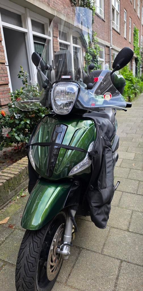 Piaggio Beverly 350 S - Groen, inclusief beenkleed en topkof, Ophalen, Gebruikt, Overige typen, Piaggio