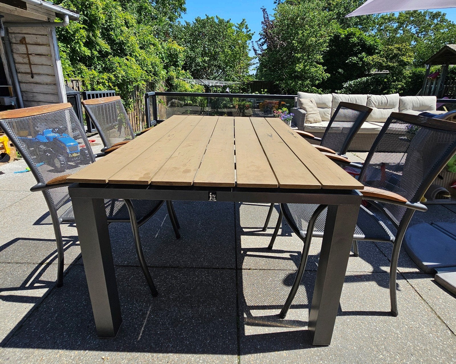 Tuinset: Tafel met 4 stoelen - Gebruikt, Tuin en Terras, Tuintafels, Ophalen, Rechthoekig, Kunststof