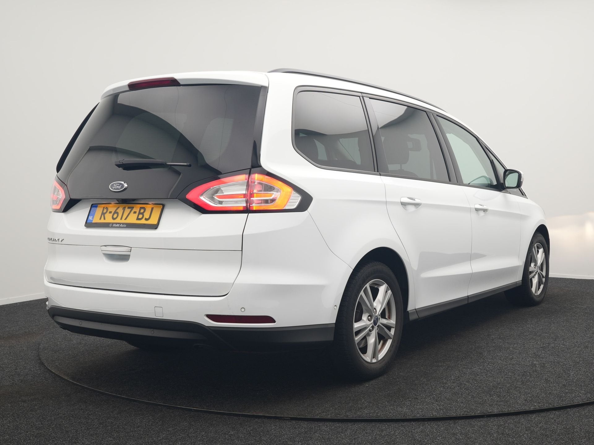 Ford Galaxy 2.0 Titanium Automaat 7 Persoons 241pk | Camera, Zwart, 4 cilinders, 7 stoelen, Wit