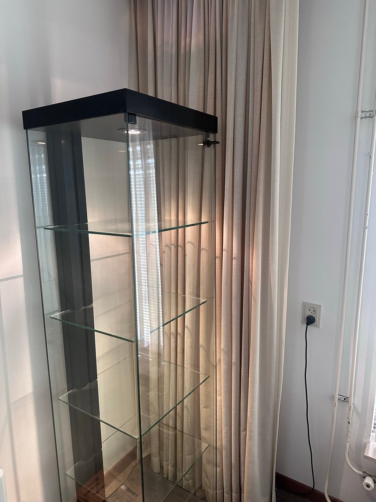 SDB Vitrinekast met verlichting, 182x50x47cm, Ophalen, Met plank(en), Minder dan 50 cm, Gebruikt