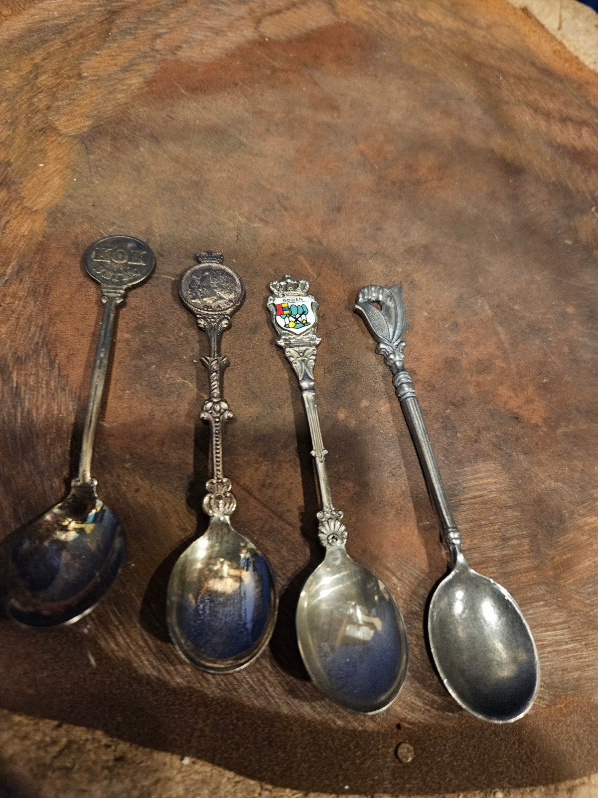 Set van 4 verzilverde souvenirlepels, Antiek en Kunst, Antiek | Bestek, Ophalen of Verzenden