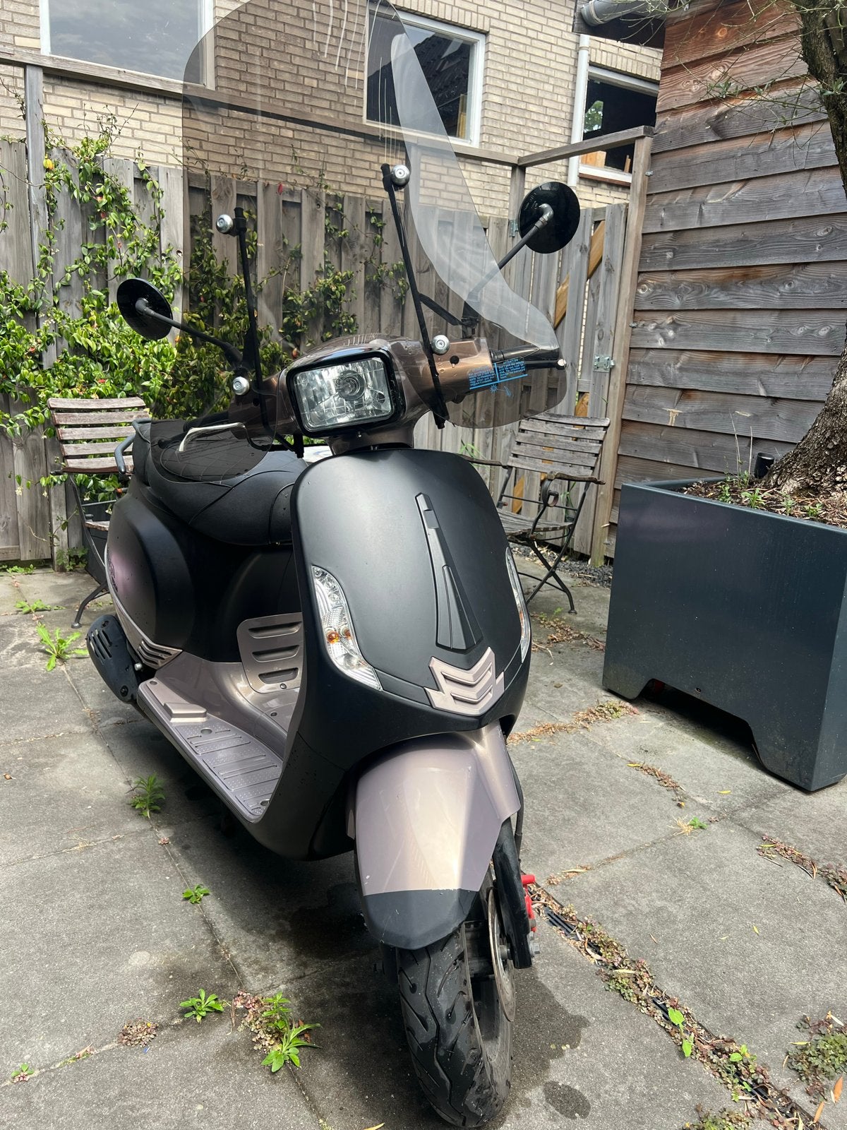AGM 2020 scooter, Ophalen, Gebruikt, Maximaal 45 km/u, Benzine
