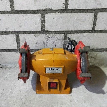 FERM Werkbankslijpmachine - Werkt perfect, Ophalen of Verzenden, Gebruikt, Minder dan 700 watt, Werkbankslijpmachine