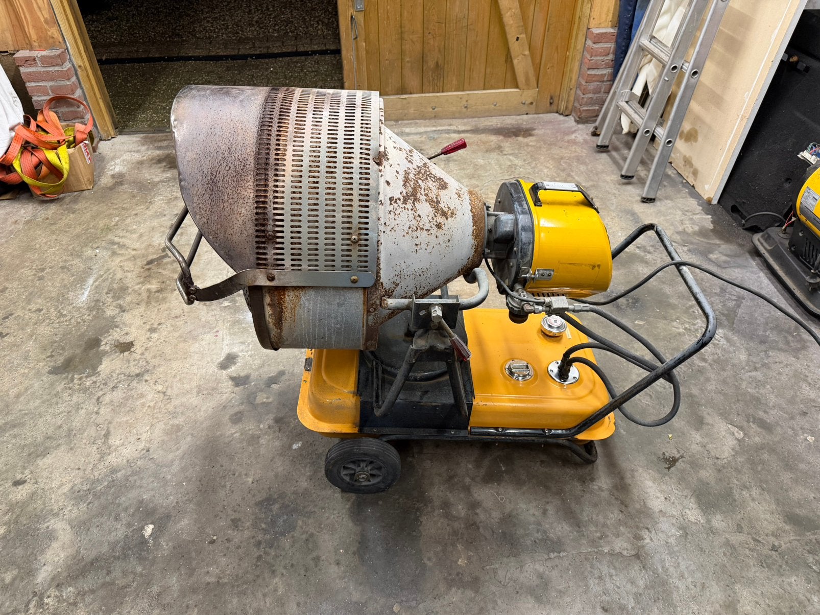 Val6 val-6 diesel heater kachel werkplaats dieselkanon, Ophalen, Zo goed als nieuw