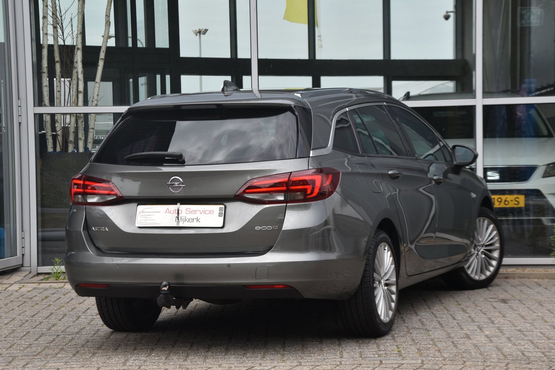 Opel Astra Sports Tourer 1.6 CDTI Innovation Airco Leder Led, Auto's, Voorwielaandrijving, Dealer onderhouden, Gebruikt, 4 cilinders