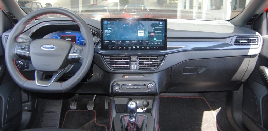 Ford Focus 1.0 EBH ST Line X | Carplay | Camera | Groot sche, Gebruikt, Euro 6, Origineel Nederlands, Bedrijf