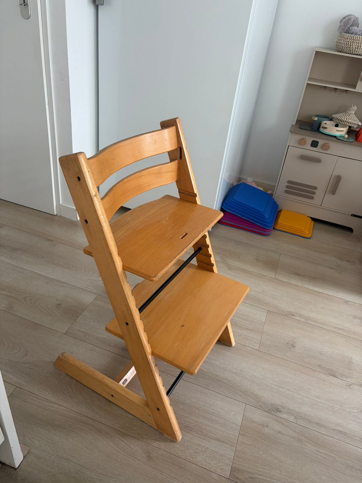 Stokke trip trap hout (nieuwe versie), Kinderen en Baby's, Ophalen, Zo goed als nieuw, Meegroeistoel