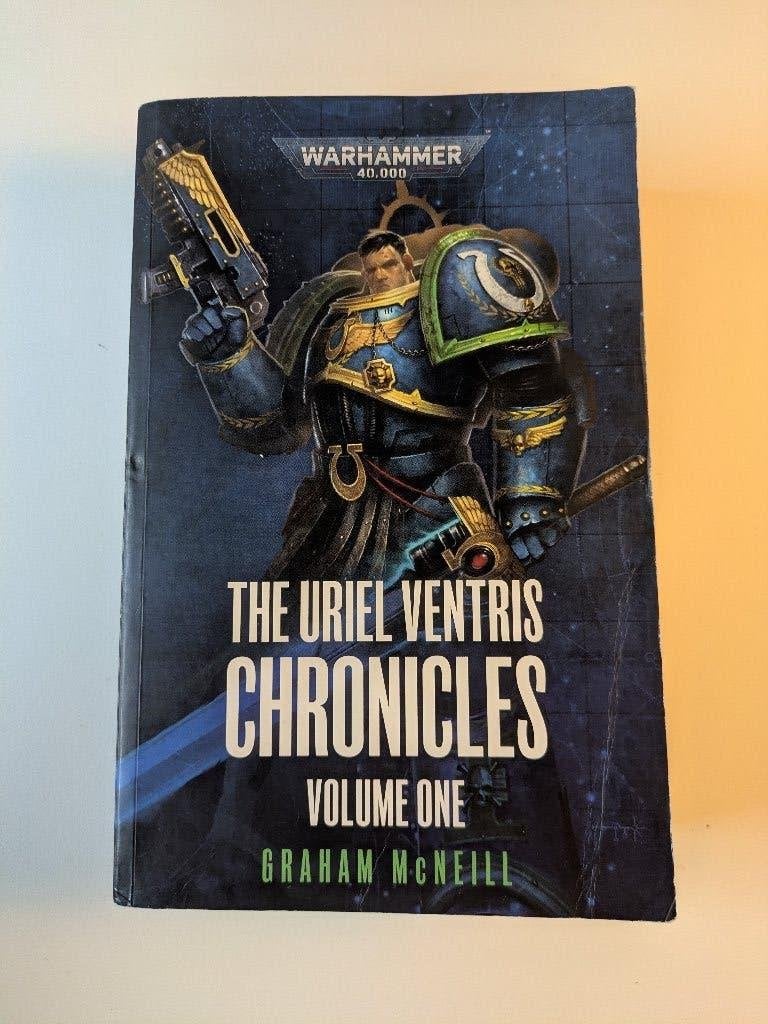 Uriel Ventris Chronicles vol1, Ophalen of Verzenden, Zo goed als nieuw, Boek of Catalogus