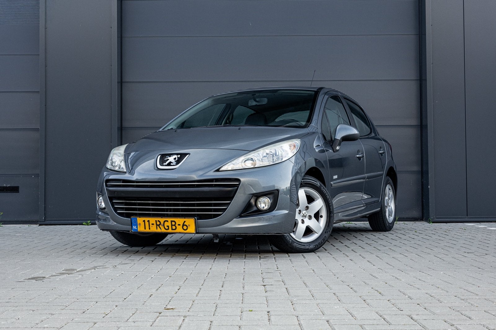 Peugeot 207 1.4 VTI 16V 5DRS 2011 Grijs, Auto's, Peugeot, Voorwielaandrijving, 1064 kg, 49 €/maand, Origineel Nederlands