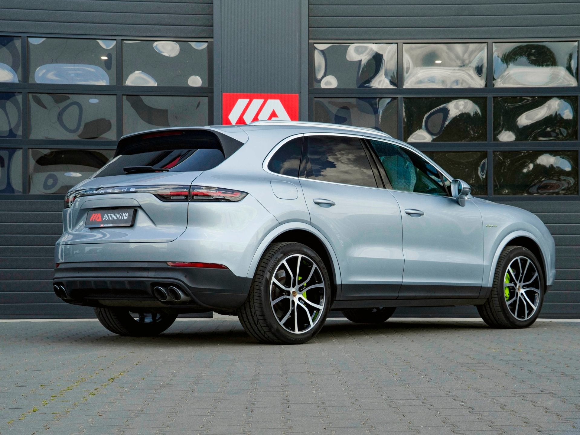 Porsche Cayenne 3.0 E-Hybrid Sport-Chrono|Stoelverwarming|Bo, Auto's, Automaat, Cayenne, Gebruikt, Zwart