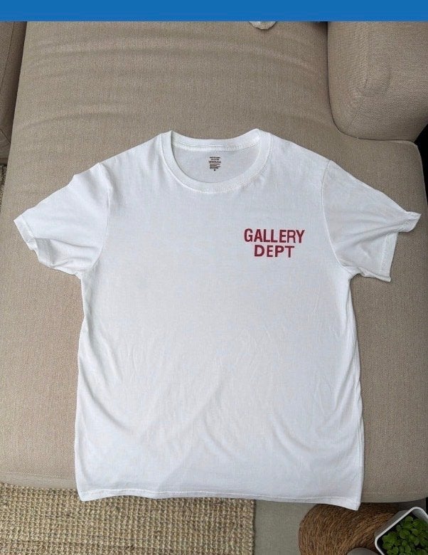 Gallery Dept. T-shirt - Wit met rode opdruk, Ophalen of Verzenden, Nieuw, Maat 48/50 (M), Wit