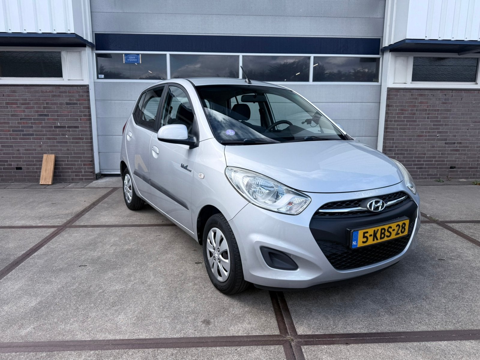 Foto 9 van Hyundai i10 1.0 || 84.996 KM NAP | Airco | 5-Deurs |APK 2027