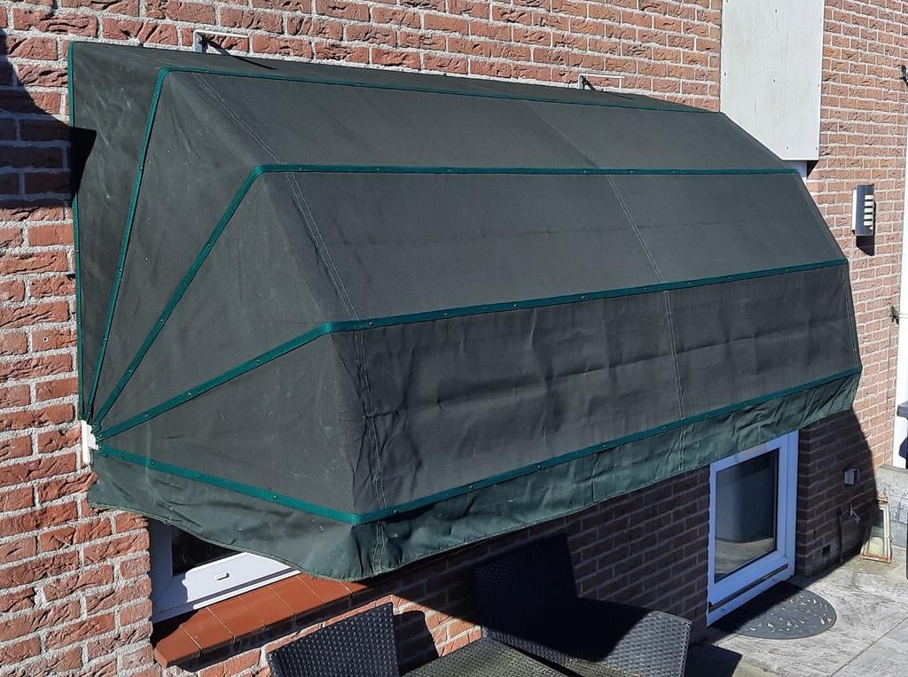Markies zonnescherm., Ophalen